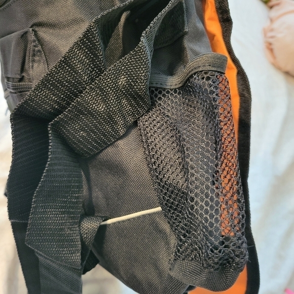 NWOT Black And Orange Messenger Bag multiple zip pockets unisex bag - Picture 15 of 16